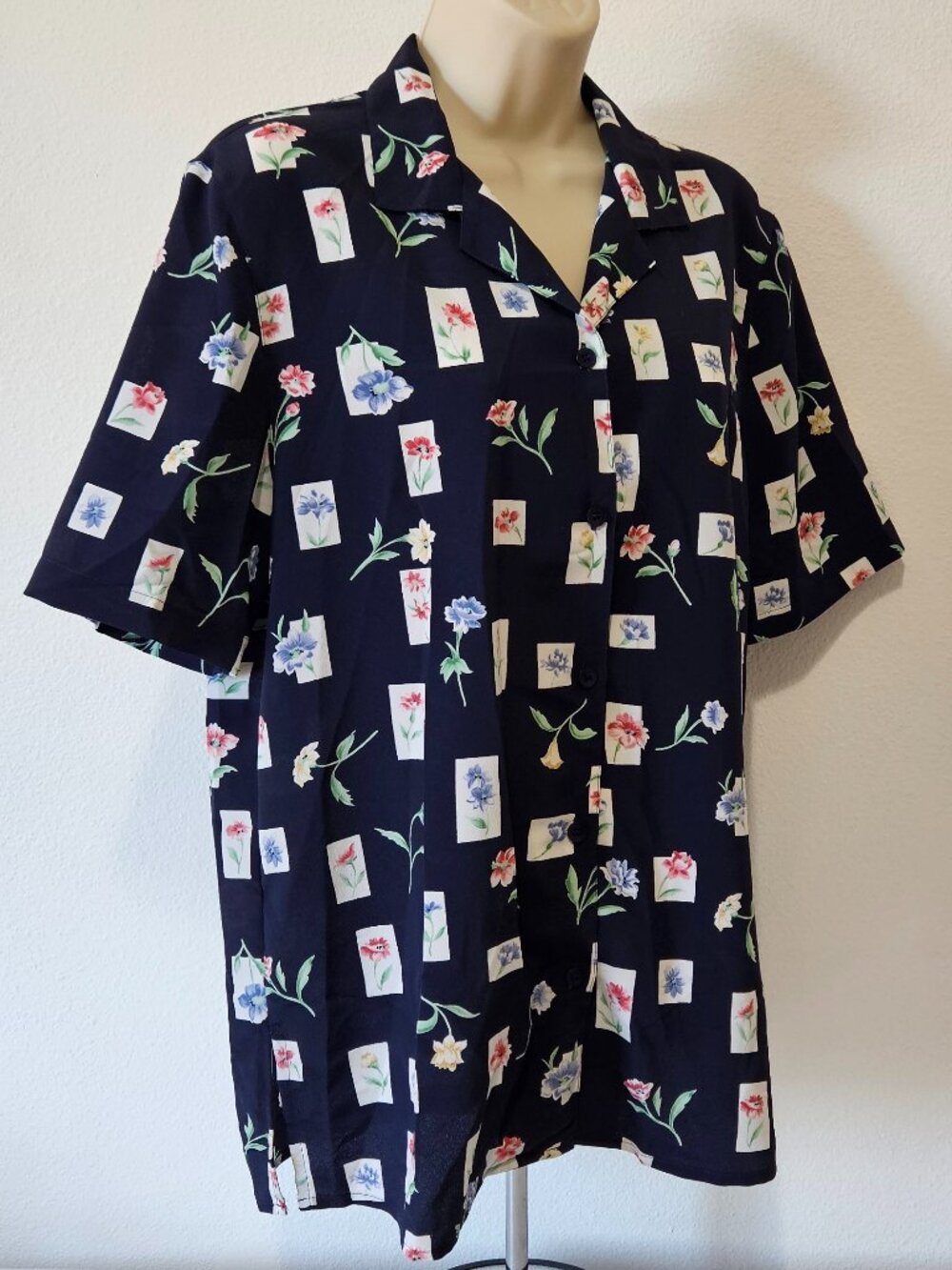 VINTAGE Alfred Dunner Short Sleeve Button Down Blouse - Picture 4 of 11